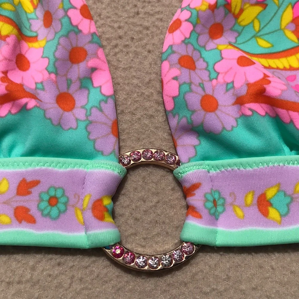 Victoria Secret flower print bikini - Picture 2 of 7